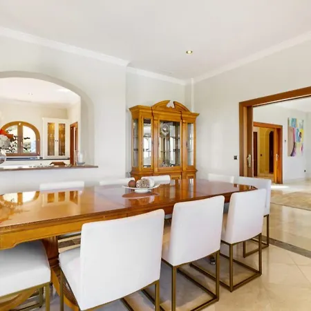 Villa Sotogrande ヴィラ