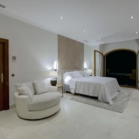 Villa Sotogrande ヴィラ *